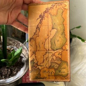 Alviero Martini Northern Europe checkbook style pouch leather wallet